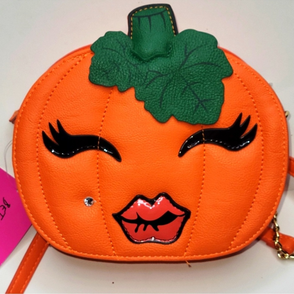 Betsey Johnson pumpkin crossbody bag
